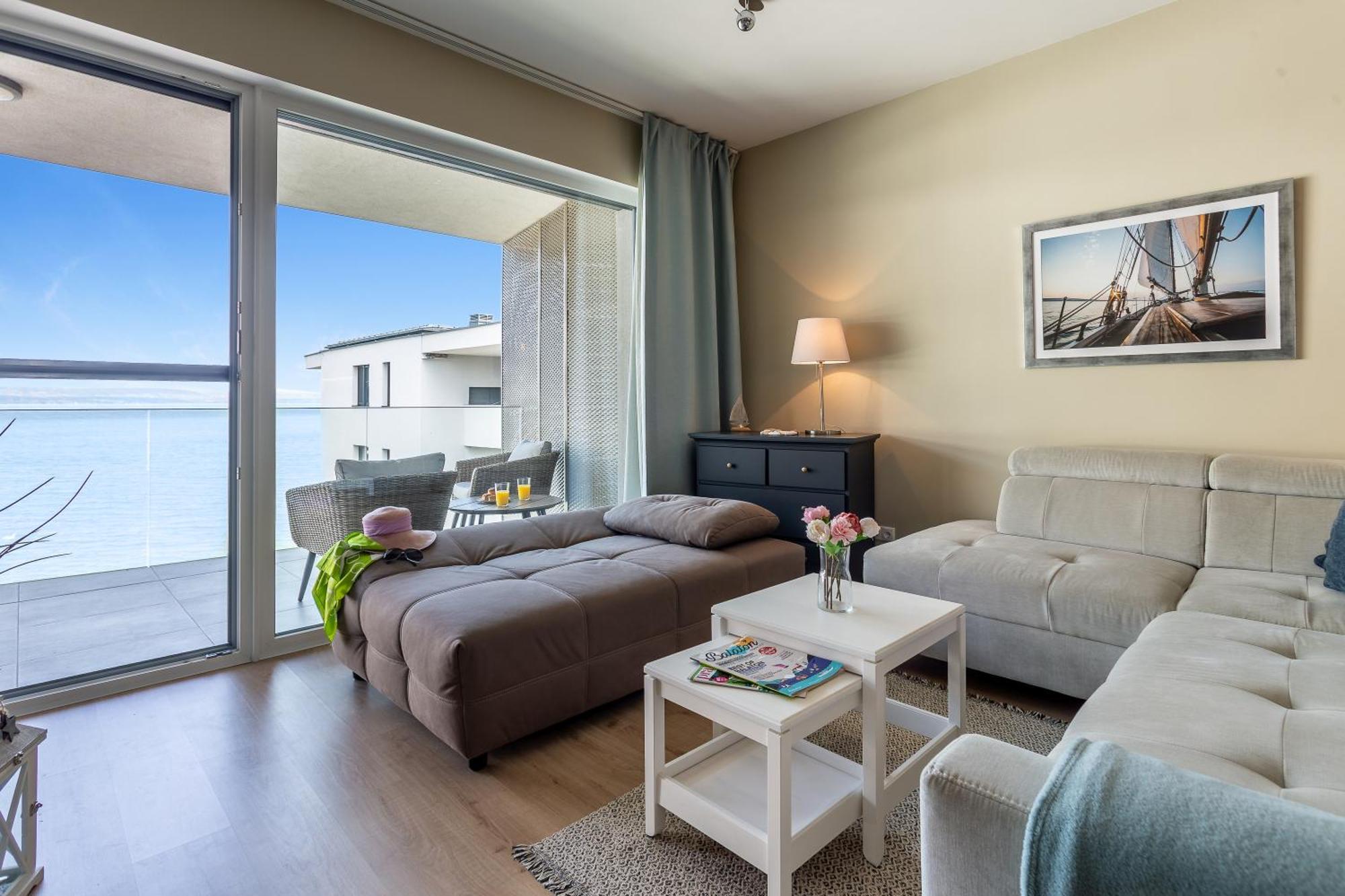 Lake Side Luxury Steps To The Lake Lela - Happy Rentals Balatonlelle Εξωτερικό φωτογραφία